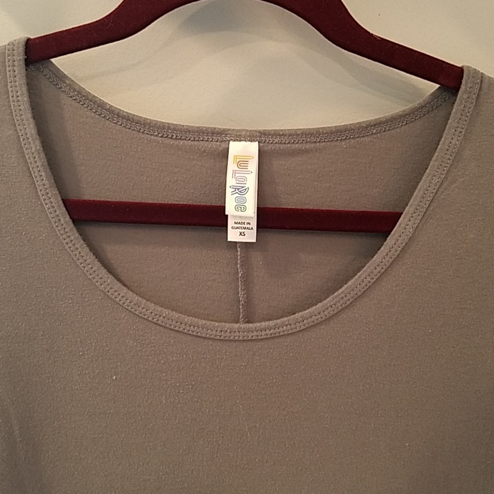 Lula Roe Gray Perfect Tee XS - Picture 2 of 3